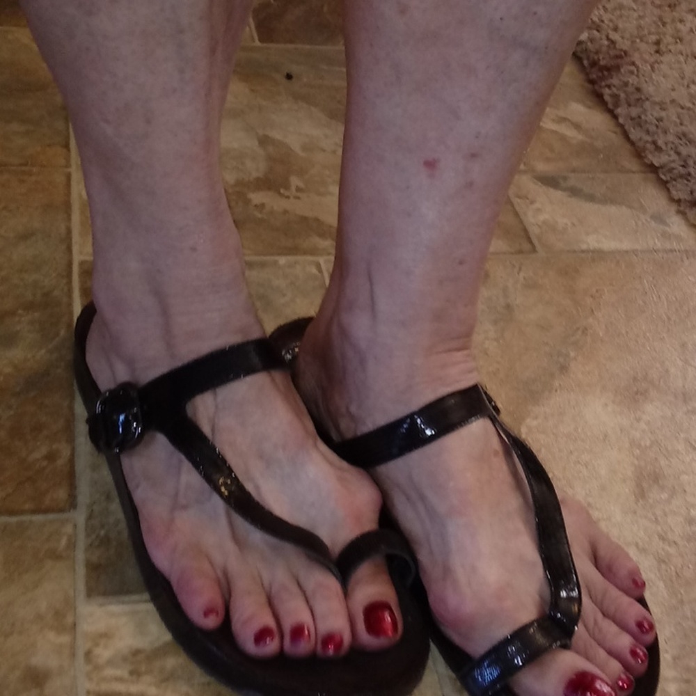 REDUCED PRICE NEW Banana Republic sandals - Picture 3 of 7